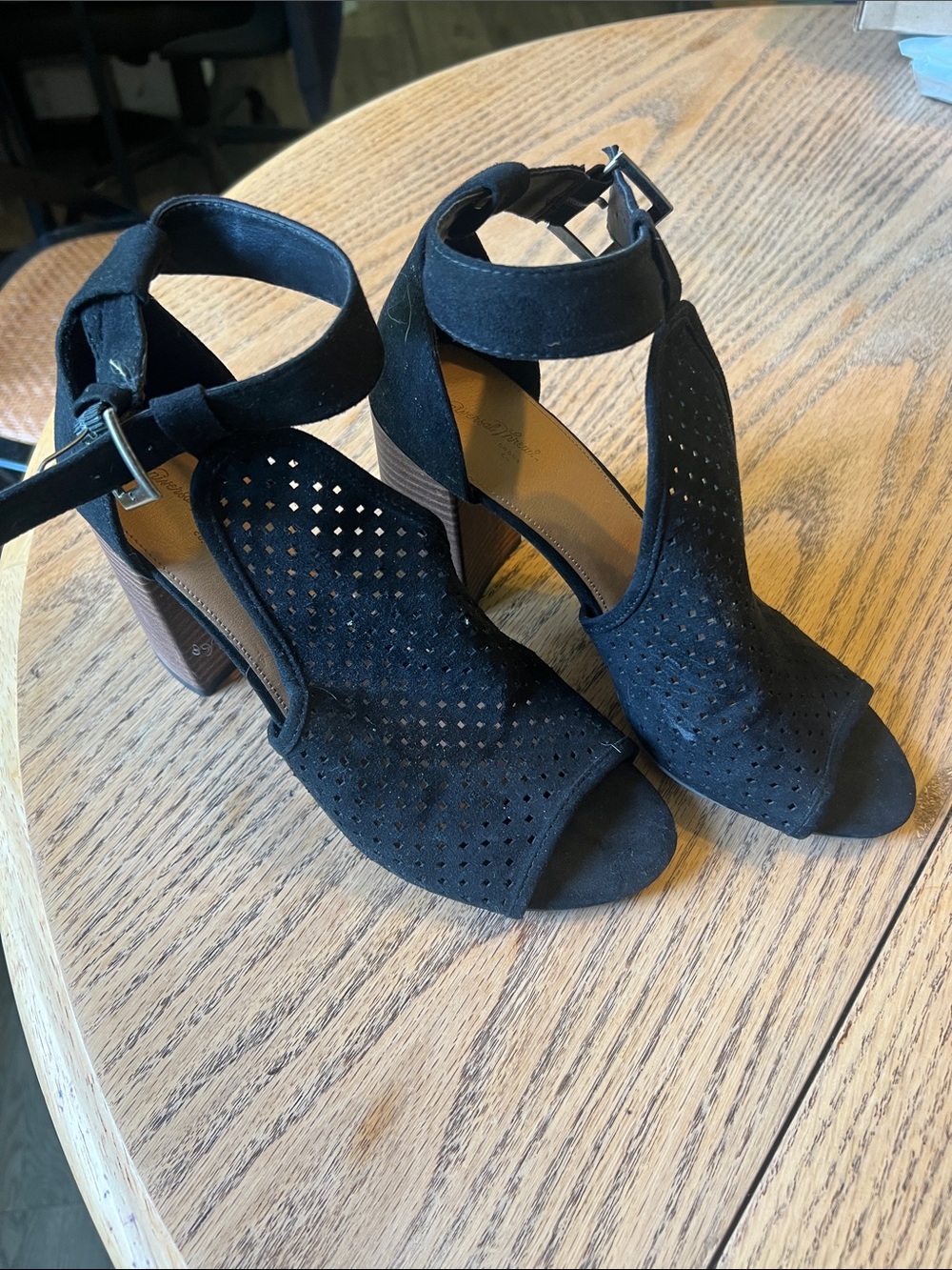 Universal Thread Black Perforated Suede Open-Toe Block Heel Sandals